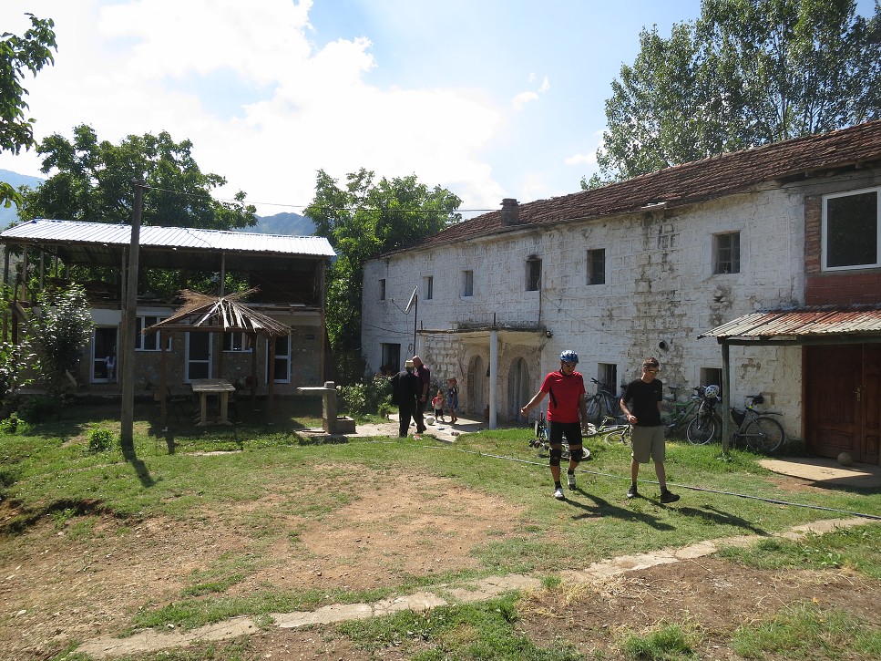 Prvý nocľah v Arrase