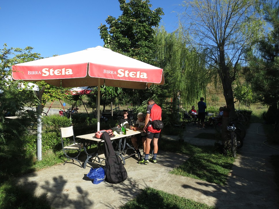 Za mestečkom Has. Tu dnes nocujeme