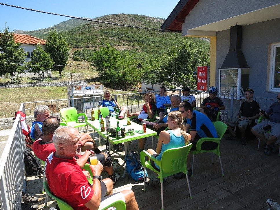 Občerstvenie pred ďalšou cestou.