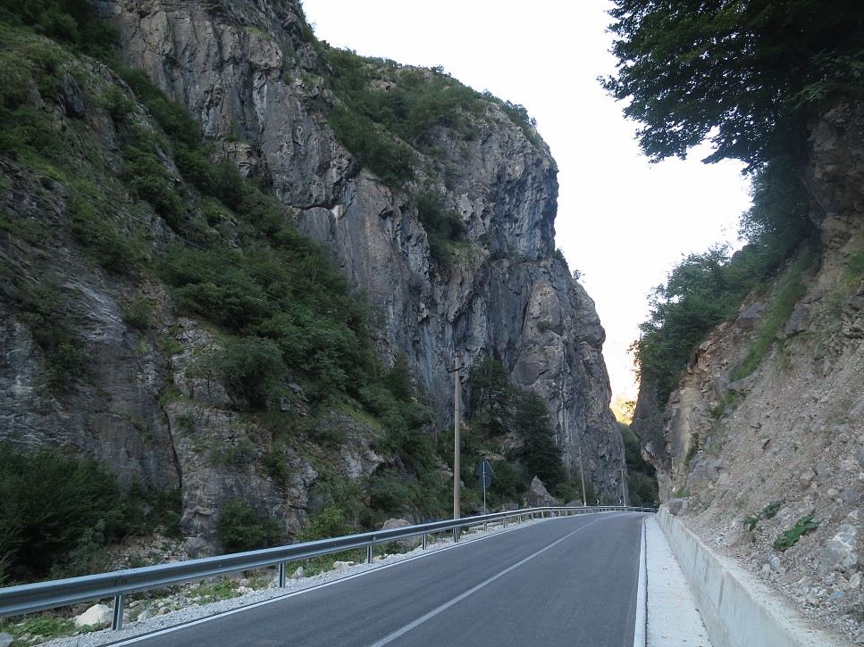 Vraciame sa späť k nášmu táborisku.