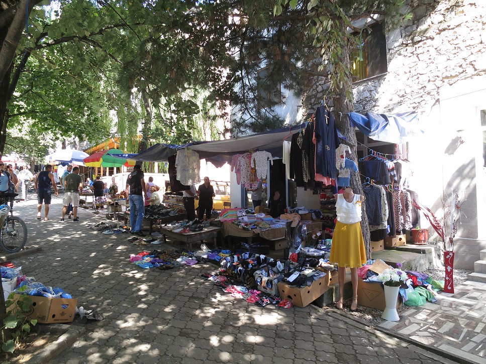 Utorok dopoludnia sme opäť v Bajram Curri.