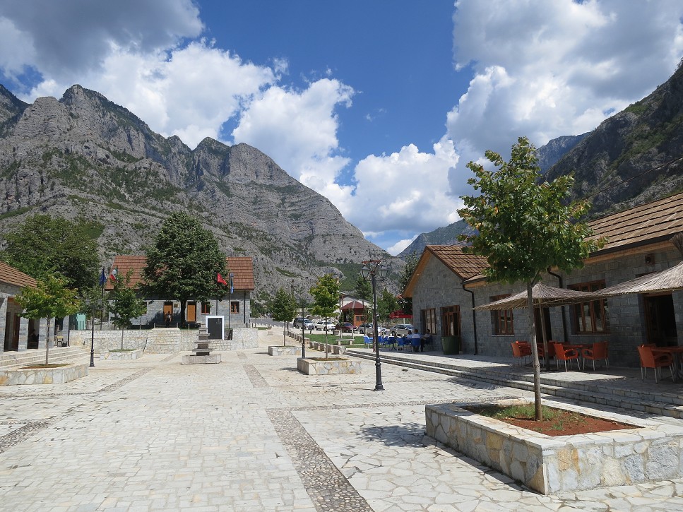 Námestíčko v Tamare.