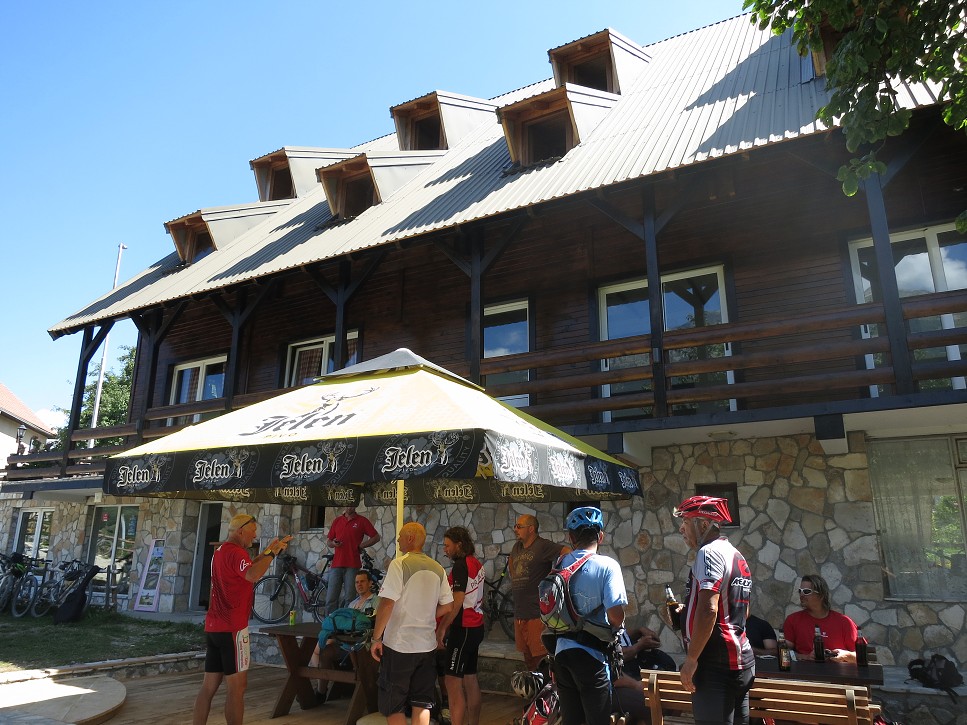 Plav, Montenegro. Tu nás vyzdvihne autobus.