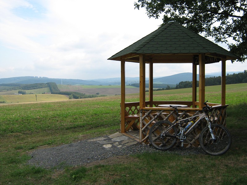 U Tří kamenů - krásny altánok