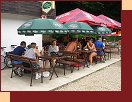 V hospode pri priehrade 