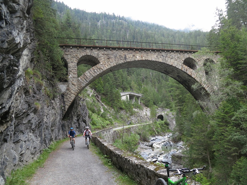 Údolím rieky Landwasser