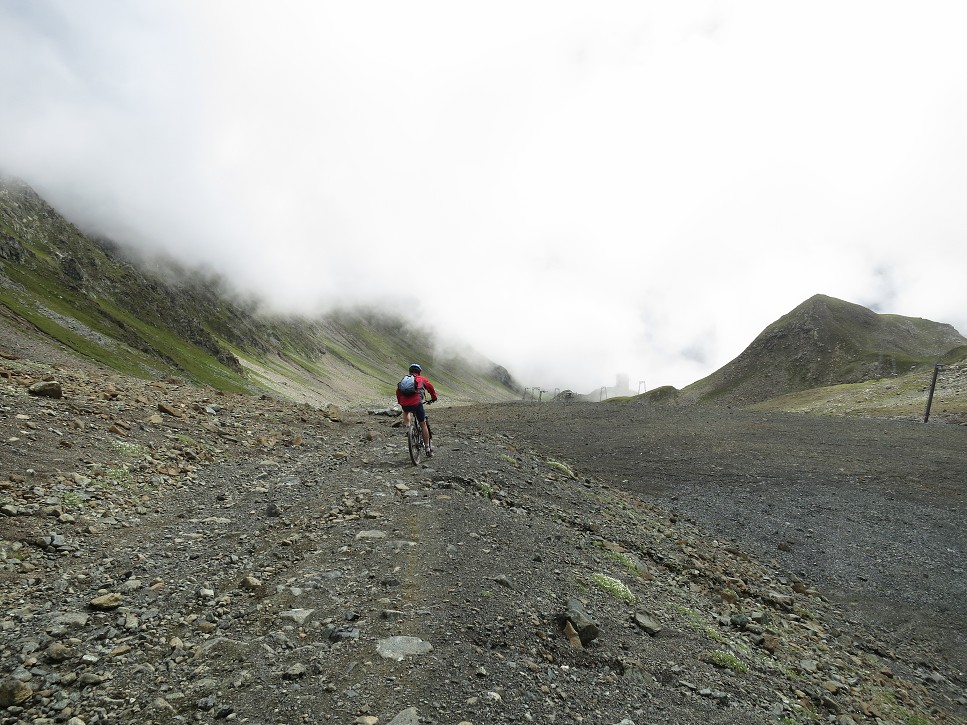 Z Weissfluhjochu do sedla Strela