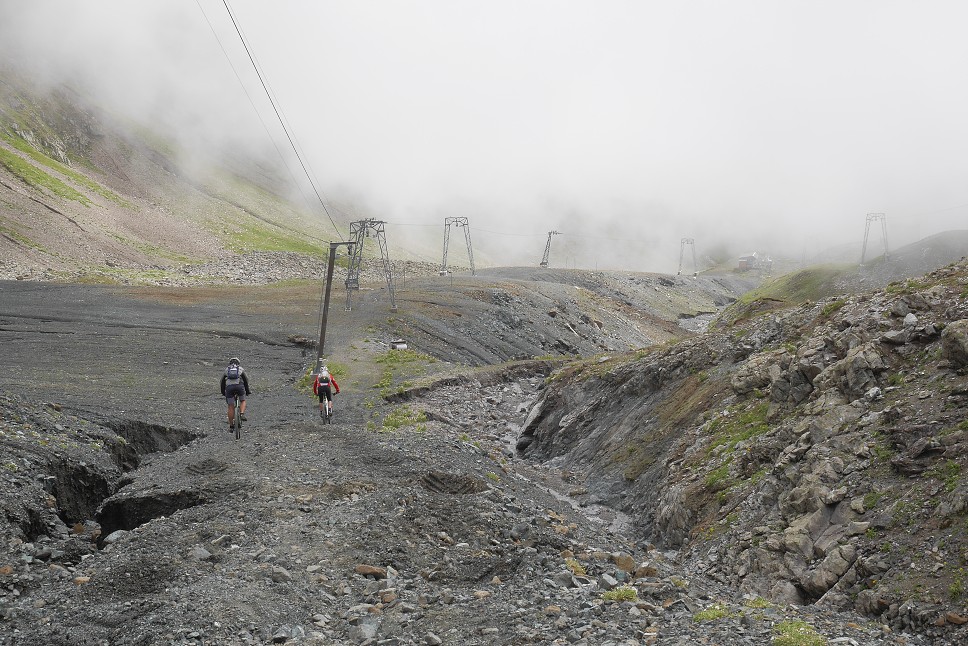 Z Weissfluhjochu do sedla Strela