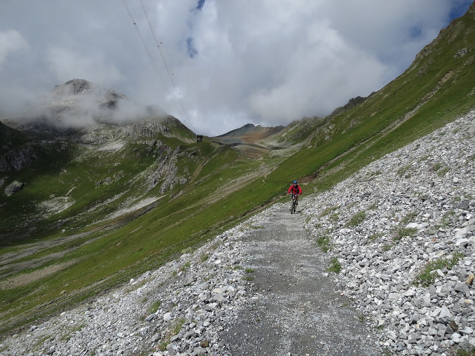 Z Weissfluhjochu do sedla Strela