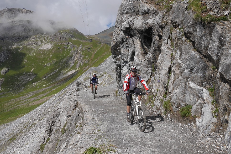 Z Weissfluhjochu do sedla Strela