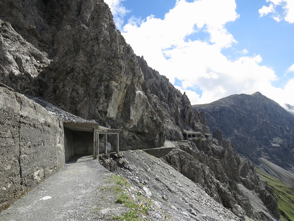 Z Weissfluhjochu do sedla Strela