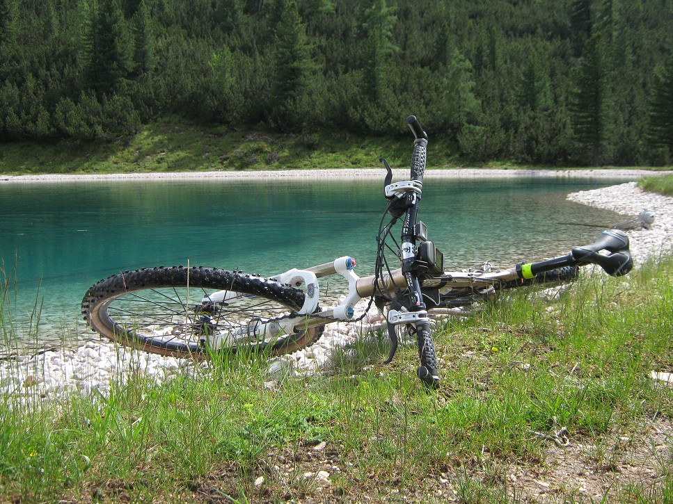 Umelá vodná nádrž