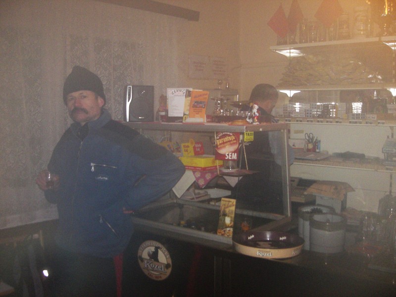 V Limbachu. �a�ko sa fot� so zarosen�m objekt�vom. 