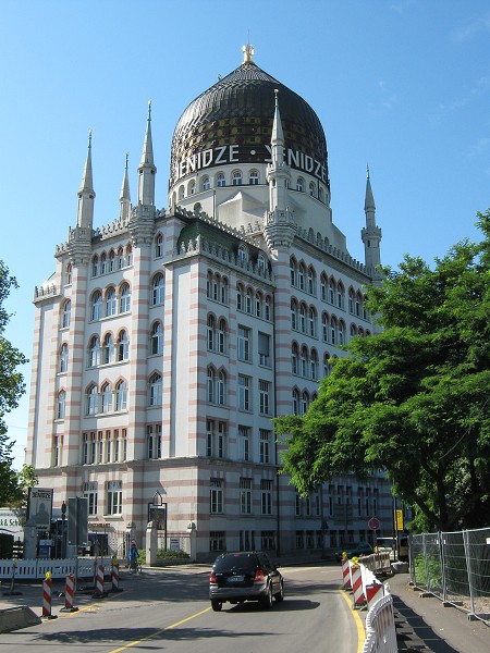 Yenidze - bývalá tabaková továreň