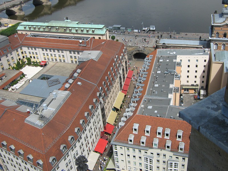 Nove budovy neurážajúce staré pamiatky