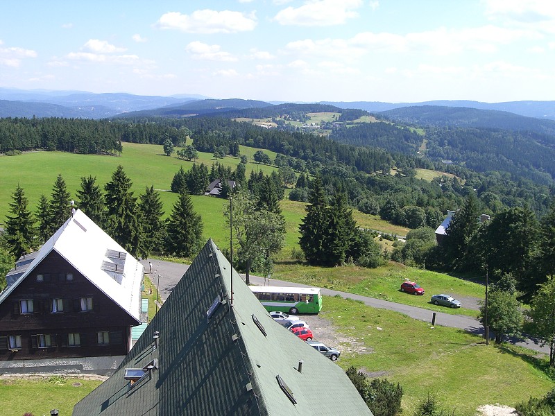 Pohľad z rozhľadne Královka
