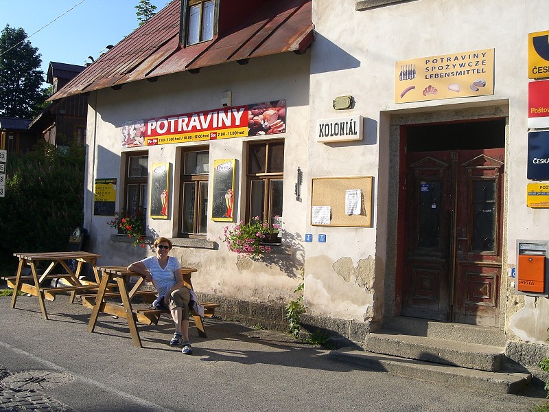 ...a hneď ich pred obchodom aj zjeme