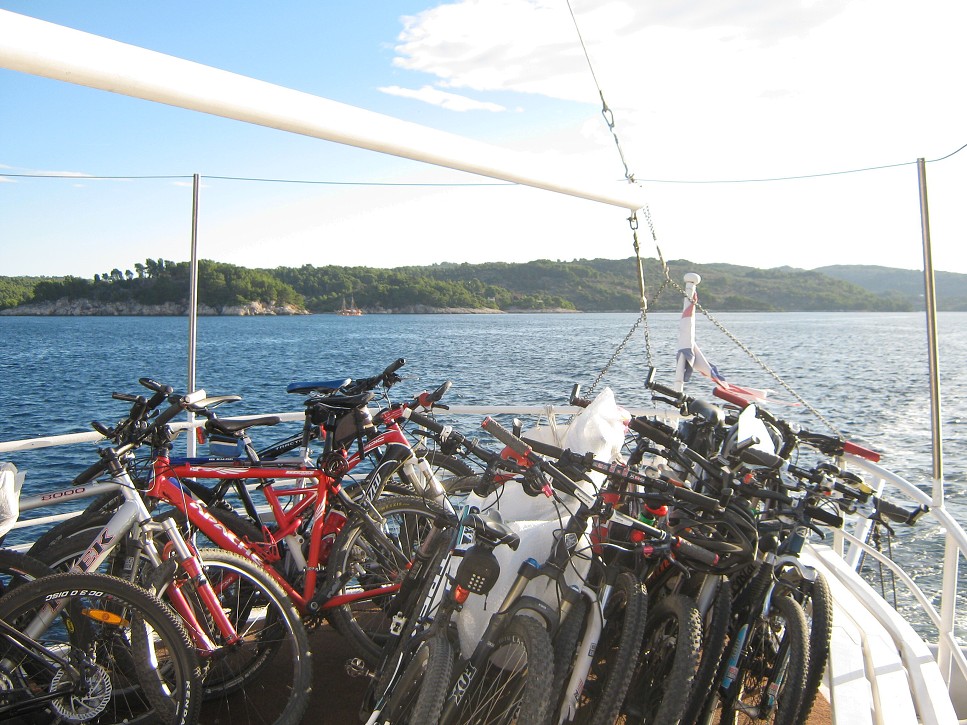 Plavba na Pakleni Otoci