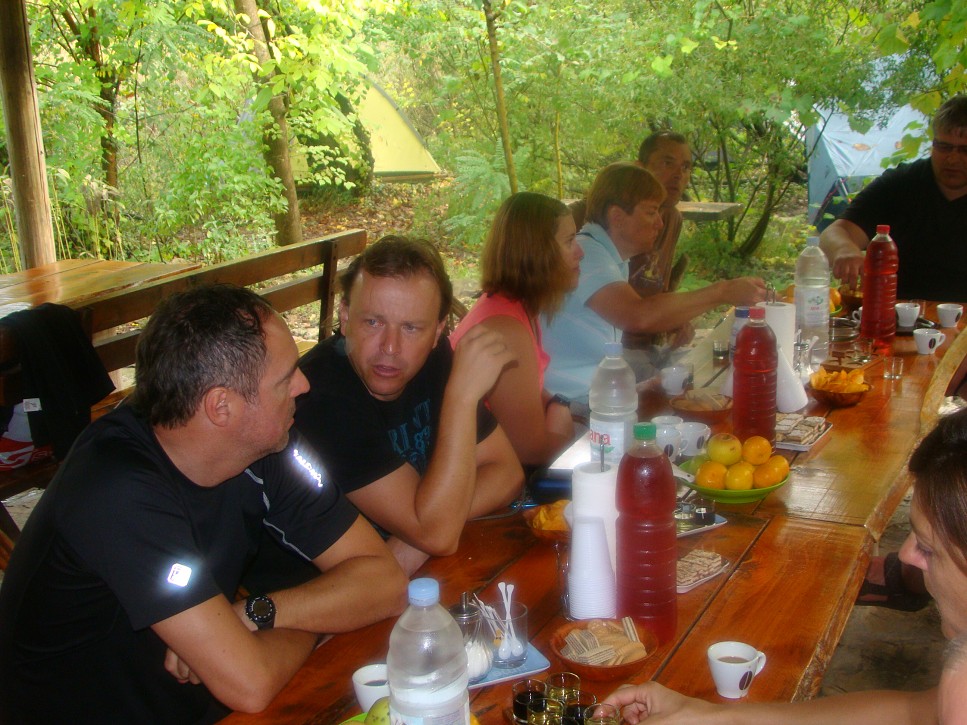 Pohostenie pred raftovaním