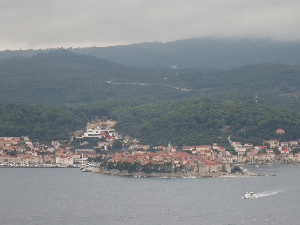 Za Orebičom, pohľad na Korčulu