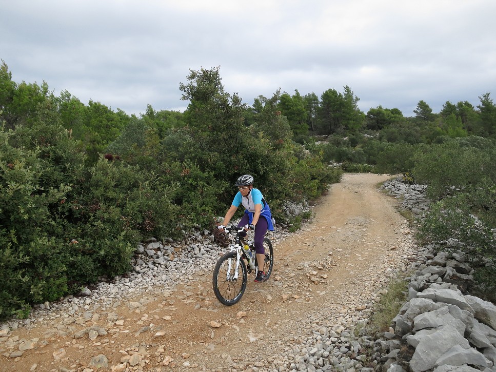 Korčula, kdesi za Lumbardou