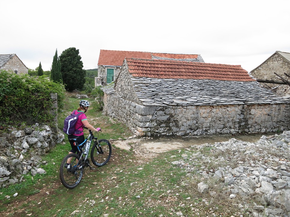 Opustená dedina Humac