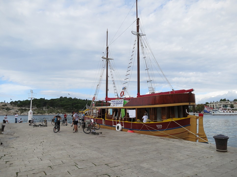 Vylodenie v Makarskej