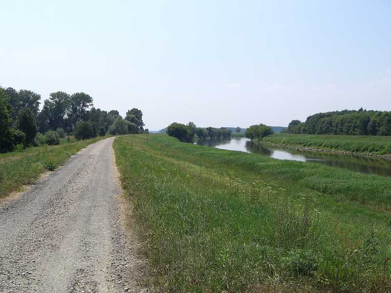 Domov tentokr�t po �avom brehu 