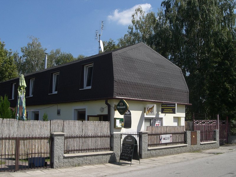 Kr�ma v K�toch - pokazen� a tepl� pivo. Odpor��am vyhn�� sa jej. 