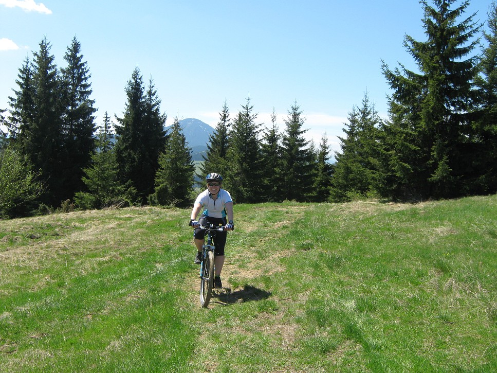 Po hrebeni smerom na Veľké Borové