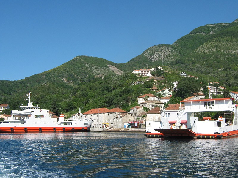 Plavba cez Boku kotorskú