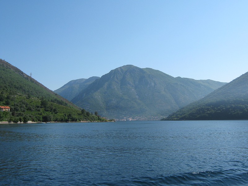 Plavba cez Boku kotorskú