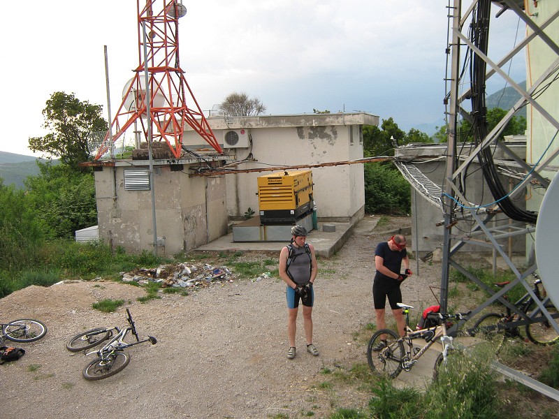 V prvý deň len malý výlet na vysielač nad Budvou (400 mnm.)