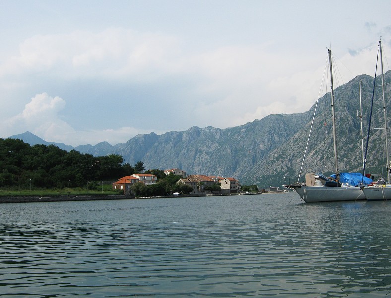 Návrat popri kotorskej zátoke