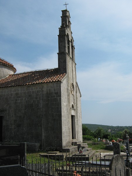 Kostolov je tu neúrekom