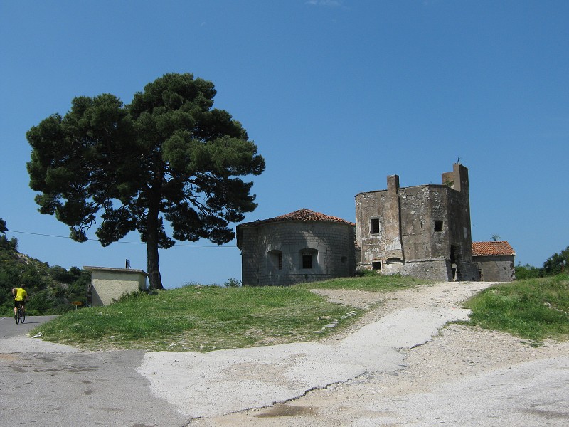 V kotorskom sedle - smer Njegošev mauzolej