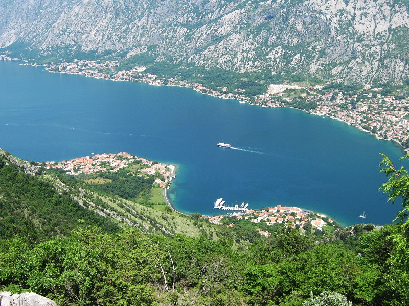 Kotorský záliv, tentokrát z druhej strany