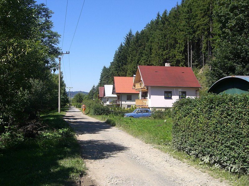 Chatov� osada pri rieke 