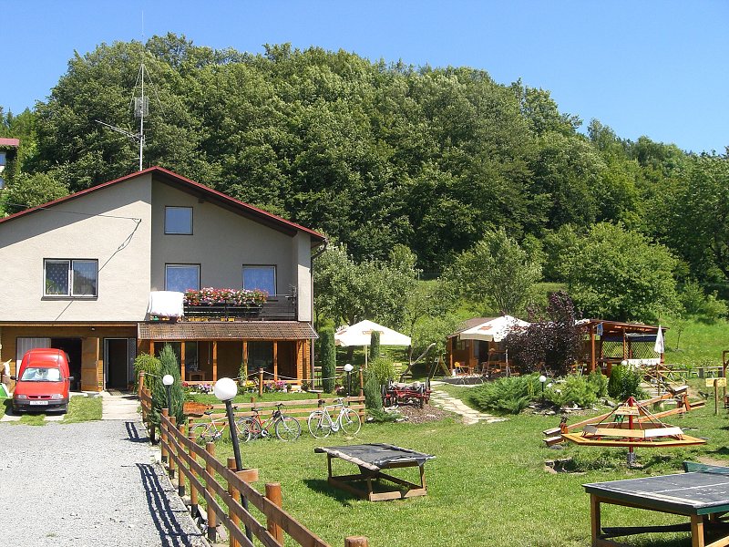 Perfektn� bufet v Hov�z�m 