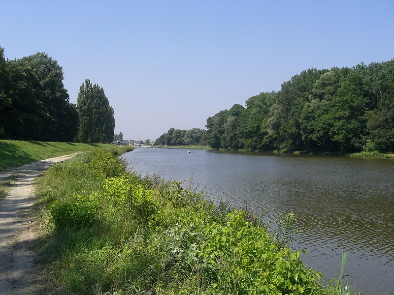 ...popri Morave a� do Hodon�na 