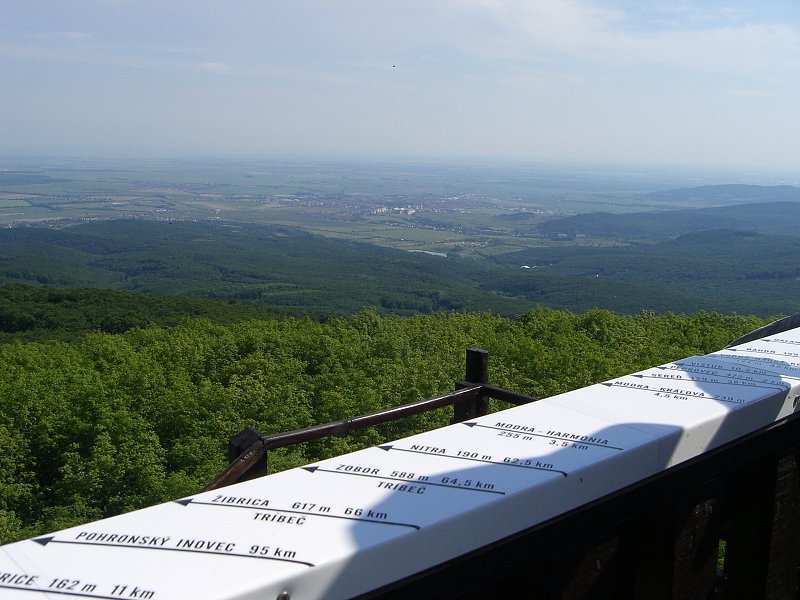 V dia�ke tu��m Pezinok 