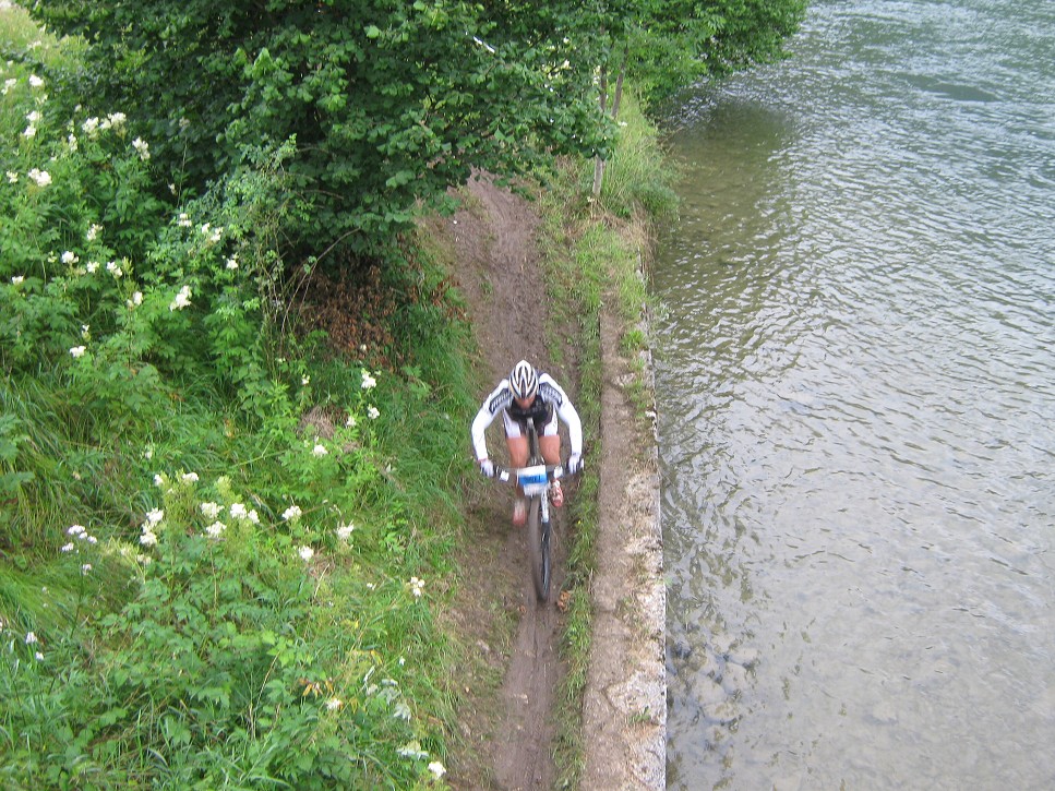 Tu občas niekto aj spadol do vody