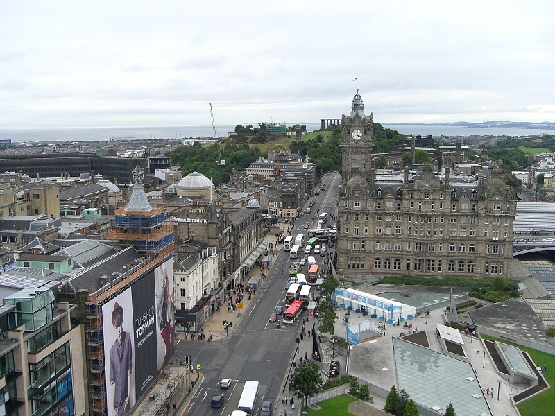 Edinburgh - viac autobusov ako áut