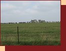 Stonehenge - pár šutrov v poli a veľa ľudí 