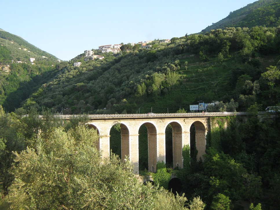 Viadukt vo Vico Equense