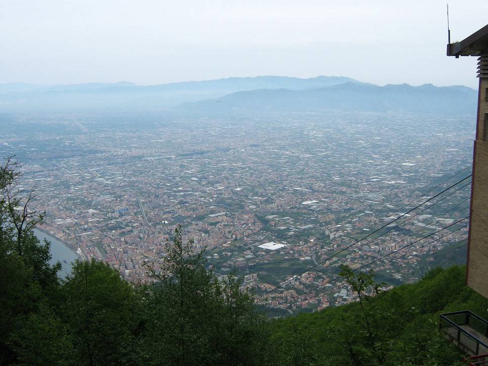 Výhľady od hornej stanice lanovky